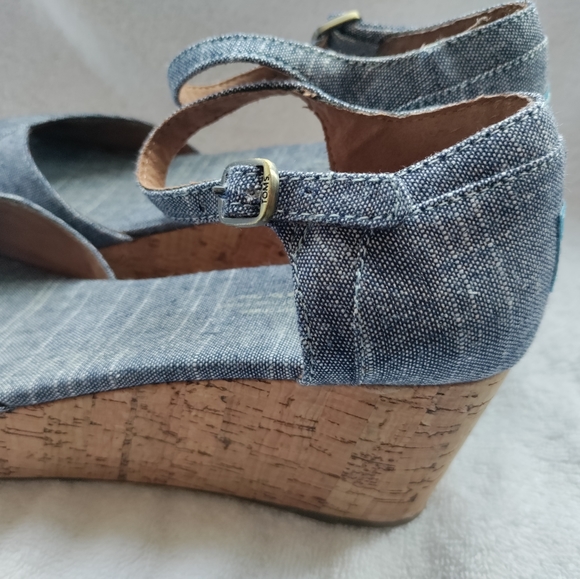 Toms | Chambray Blue Cork Wedge Buckle Platform Sandals Womens Size 7.5 - Picture 7 of 16